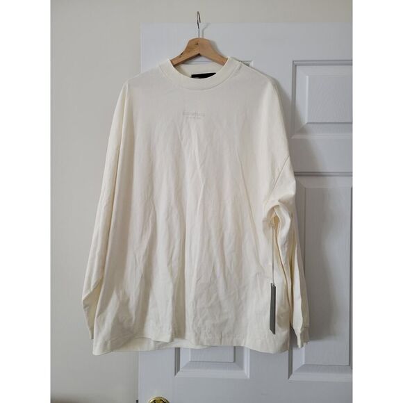 FEAR OF GOD - ESSENTIALS CORE LONG SLEEVE TEE - CLOUD DANCER - M NWT - Picture 2 of 11
